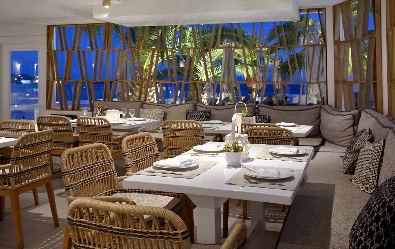 פלאטיס יאלוס Petinos Beach Hotel