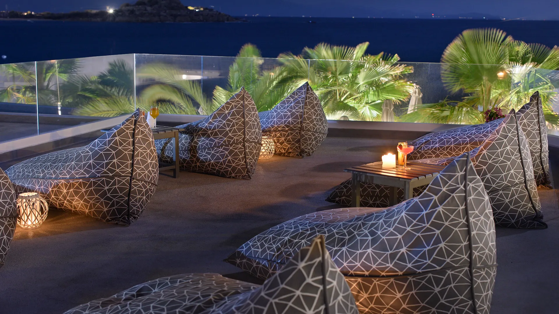 פלאטיס יאלוס Petinos Beach Hotel